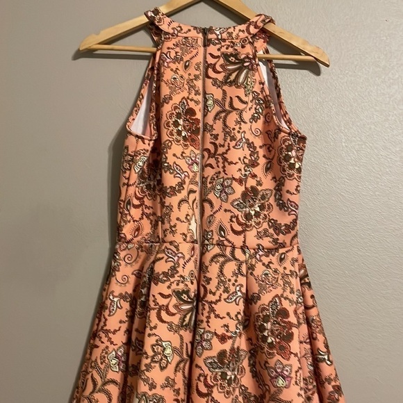 Copper Key Peach Floral Mini Dress M. Halter Neck, Fit And Flare, Back Z… - Picture 6 of 8